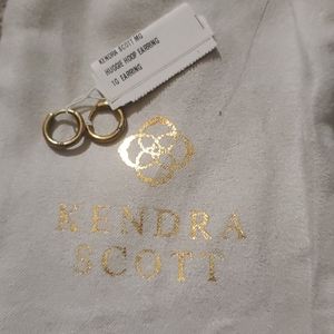 NWT Gold huggie hoop earring